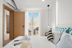 Majo Suites Hotel