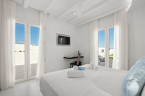 Majo Suites Hotel