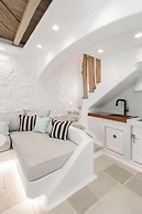 Majo Suites Hotel