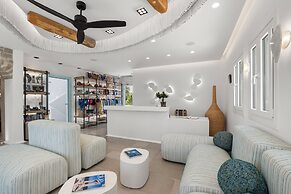 Majo Suites Hotel