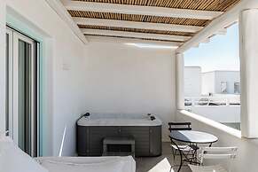 Majo Suites Hotel