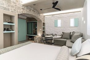 Majo Suites Hotel