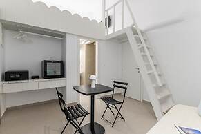 Majo Suites Hotel