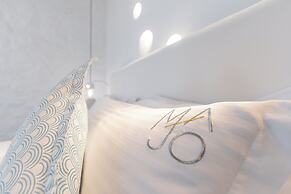 Majo Suites Hotel