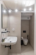 Majo Suites Hotel