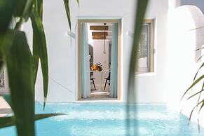 Majo Suites Hotel