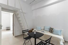 Majo Suites Hotel