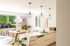 Executive State-Of-The-Art Home - Spa