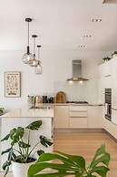 Executive State-Of-The-Art Home - Spa