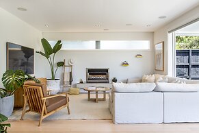 Executive State-Of-The-Art Home - Spa