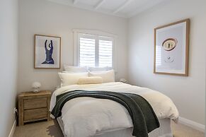 Executive State-Of-The-Art Home - Spa