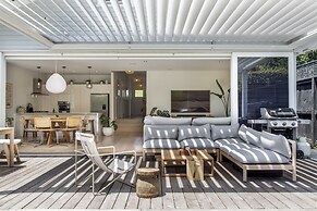 Executive State-Of-The-Art Home - Spa