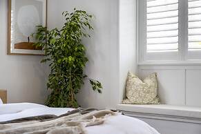 Executive State-Of-The-Art Home - Spa