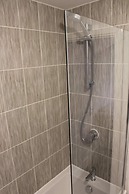 Beautiful 1-bed House in Peterborough