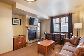 Zephyr Mountain Lodge, Condo | 4th Floor Tucked Into The Woods Ski-In/