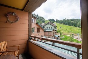 Zephyr Mountain Lodge, Condo | 2 bedroom Ski Slopes Balcony Views (Val