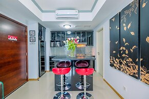 Minimalist 2Br Apartment At Casa Grande Residence