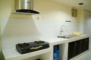 Spacious And Homey 3Br At Kondominium Rajawali Apartment