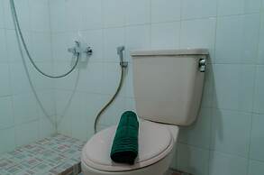 Spacious And Homey 3Br At Kondominium Rajawali Apartment