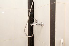 Cozy And Nice Studio At Grand Kamala Lagoon Apartment