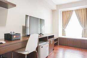 Minimalist And Comfort Studio At Tamansari The Hive Apartment