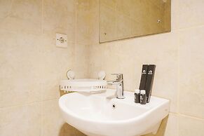 Minimalist And Comfort Studio At Tamansari The Hive Apartment