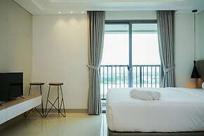 Comfy And Minimalist Studio At Embarcadero Bintaro Apartment