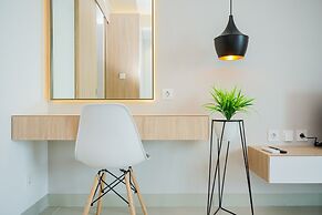 Comfy And Minimalist Studio At Embarcadero Bintaro Apartment