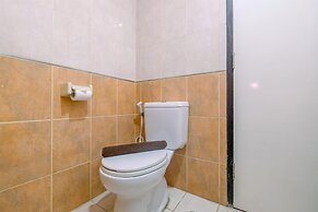 Simple And Comfy Studio Room At Tamansari Sudirman Apartment