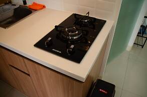 Warm And Cozy 2Br At Green Pramuka City Apartment