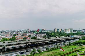 Warm And Cozy 2Br At Green Pramuka City Apartment