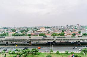 Warm And Cozy 2Br At Green Pramuka City Apartment