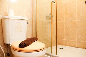 Cozy Stay Studio Apartment (No Kitchen) At Metropark Condominium Jabab