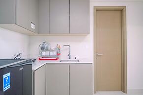 Comfortable And Minimalist 2Br At Gold Coast Apartment