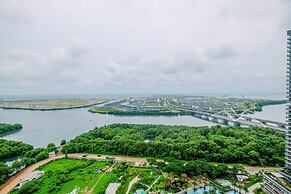 Comfortable And Minimalist 2Br At Gold Coast Apartment