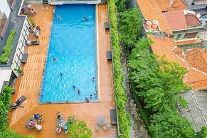 Comfortable And Cozy Living Studio Room Apartment At Dave