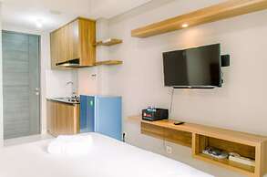 Comfy Studio At Amazana Serpong Apartment