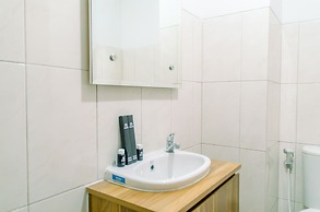 Comfy Studio At Amazana Serpong Apartment