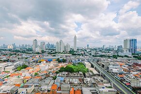 Elegant And Comfort Studio Kebayoran Icon Apartment