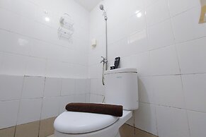Comfort And Nice 2Br At Bassura City Apartment