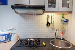 Comfort And Nice 2Br At Bassura City Apartment