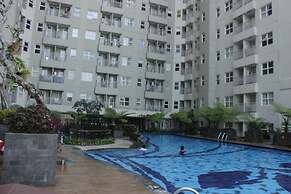 Luxurious 2Br Apartment At Parahyangan Residence