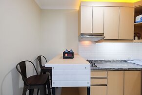 Comfy And Minimalist Studio At City Home Moi Apartment