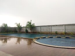 Cozy And Tidy Studio At The Enviro Apartment