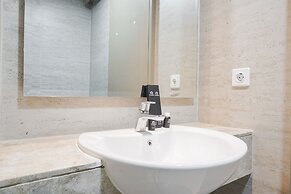 Stunning And Strategic 2Br Gold Coast Apartment Near Pik