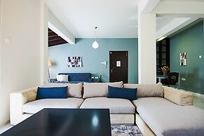 Phaedrus Living: City View Luxury Flat Harbour 03