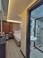 The Golden Pera's Hotel & Spa