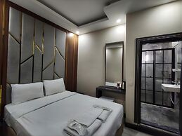 The Golden Pera's Hotel & Spa
