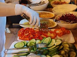 The Golden Pera's Hotel & Spa