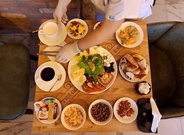 The Golden Pera's Hotel & Spa